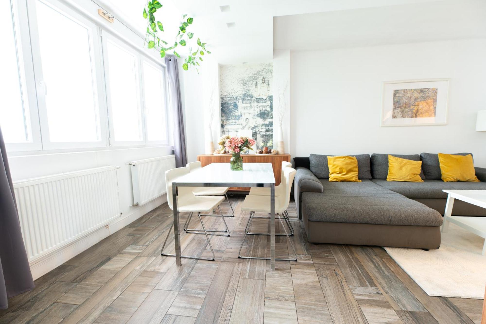 Superb Location & Chic W' 2bedroom Apartment *