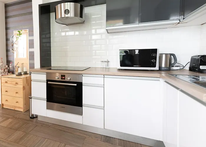 Superb Location & Chic Suite W\' 2Bedroom