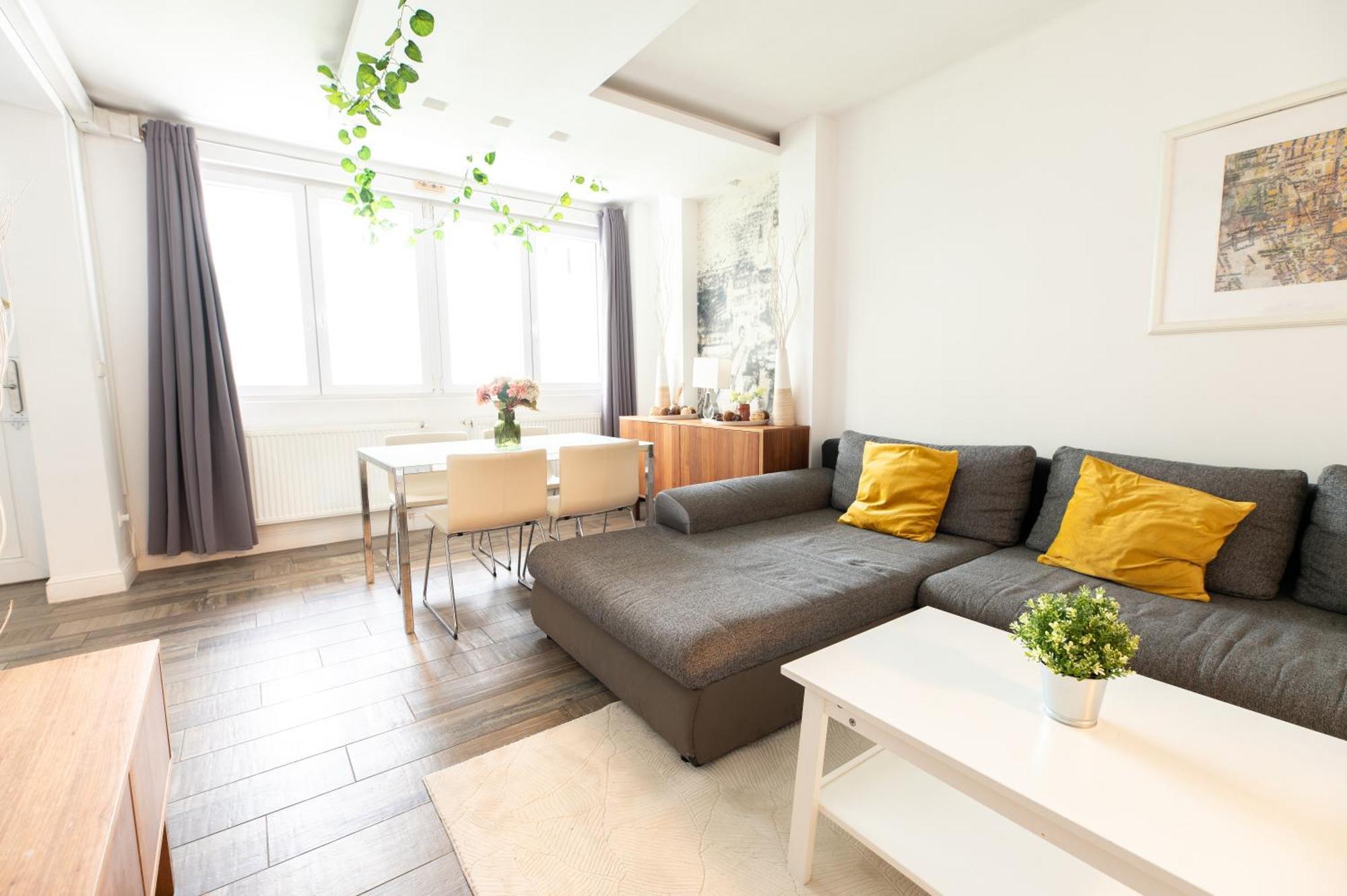 Superb Location & Chic W' 2bedroom Будапешт