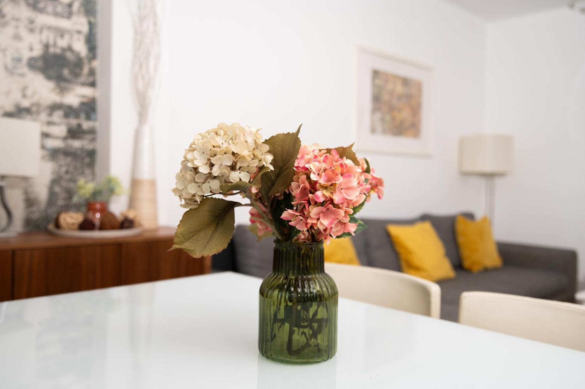 Superb Location & Chic W' 2bedroom Будапешт