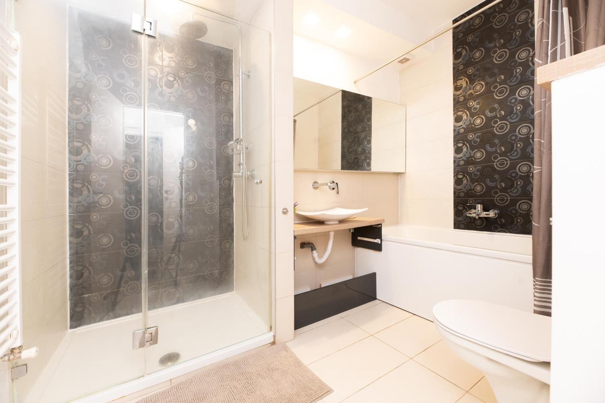 Апартаменти Superb Location & Chic W' 2bedroom *